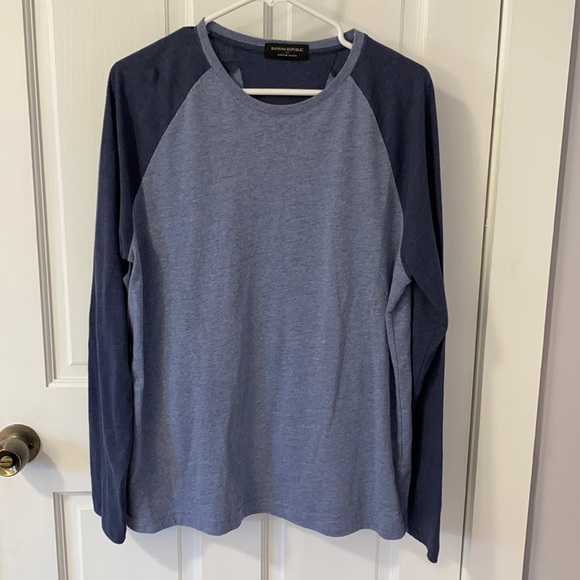 Banana republic long sleeve tee